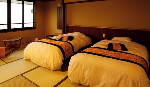 Junior Suite Japanese Western Style Room with View bathroom
