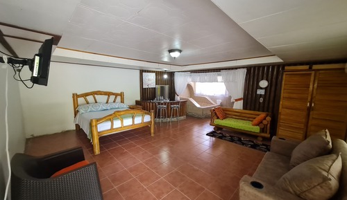 Deluxe Studio Suite