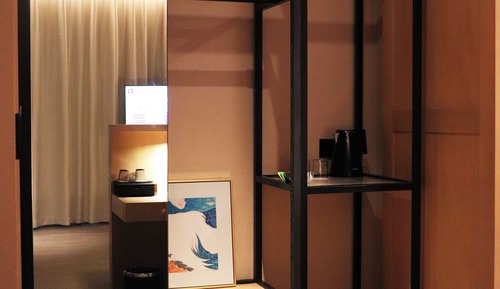 Elite Room, Lake View