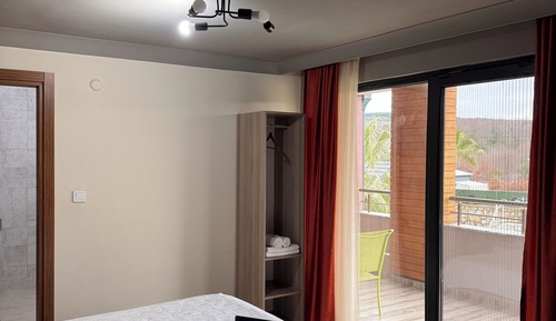 Deluxe Room, Pool View
