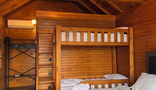Design Quadruple Room