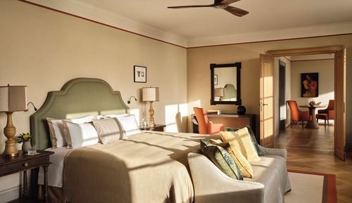 Suite, 1 King Bed (Florentina)