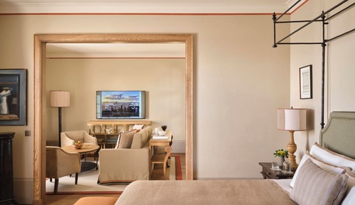 Suite, 1 King Bed (Fiore)