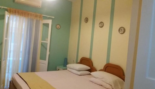 Comfort Room, Garden View