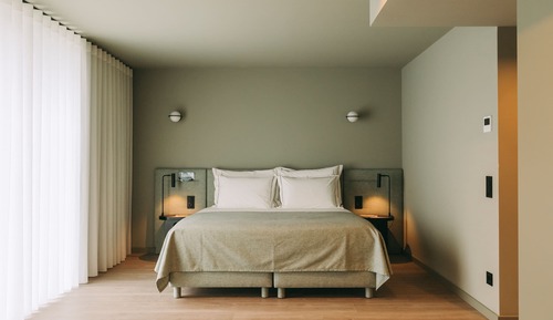 Studio, 1 Queen Bed, Mobility Accessible, Garden View