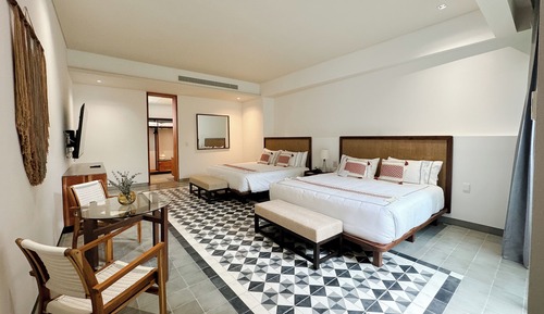 Deluxe Suite Double