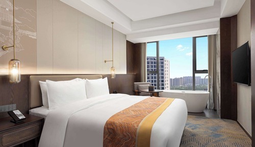 Deluxe Room, 1 King Bed, Non Smoking, River View