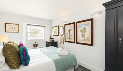 Family Apartment, 3 Bedrooms, Courtyard View