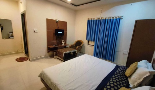 Deluxe Room, City View