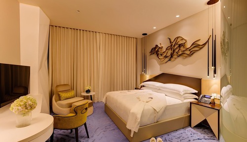 Room, 1 King Bed (Cityscape)