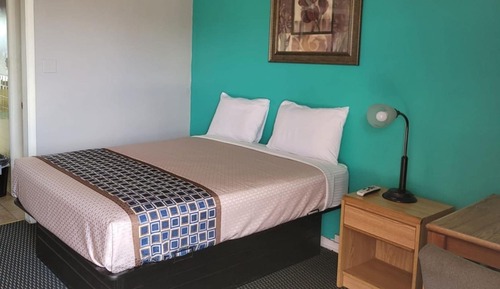 Standard Room, 1 King Bed, Non Smoking