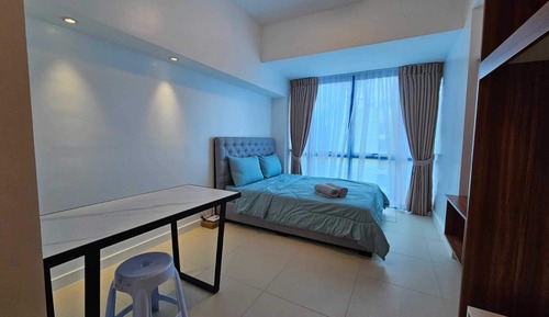 Signature Studio, 1 Queen Bed, Non Smoking, Kitchen