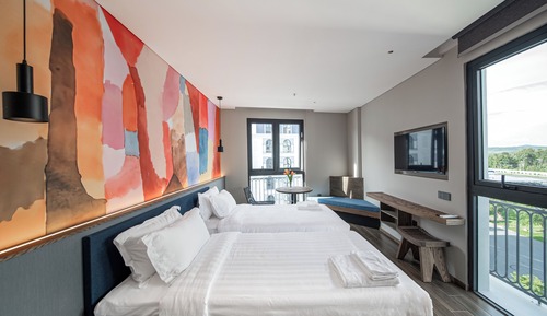 Deluxe Room, City View