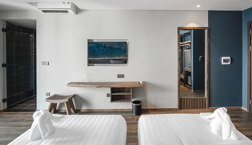 Deluxe Room, City View