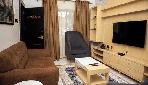 Deluxe Apartment