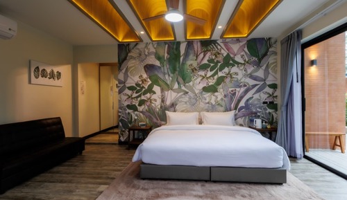 Honeymoon Room, Beachfront