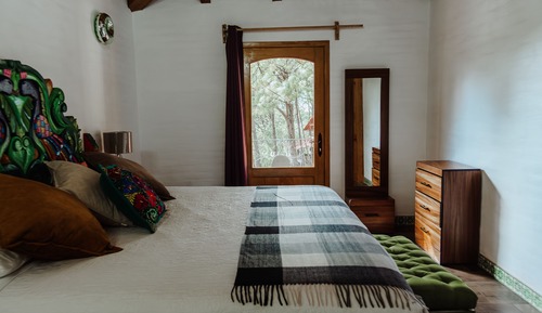Business Cabin