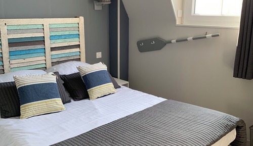 Standard Room, Hill View, Attic