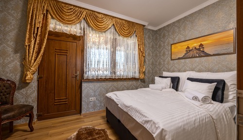Deluxe Double Room, Courtyard View