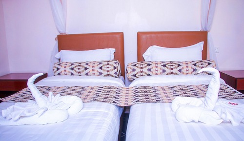 Deluxe Suite, City View