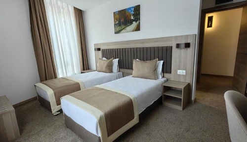 Deluxe Twin Room, City View