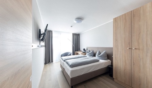 Business Apartment, City View