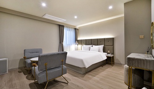 Business Double Room, Non Smoking, City View