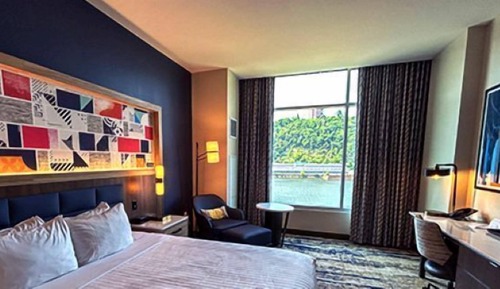 Standard Single Room, 1 King Bed, River View