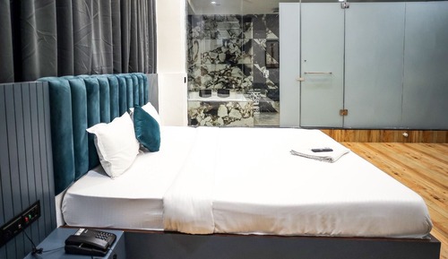 Honeymoon Room