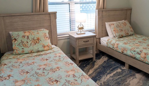 Condo, 2 Bedrooms