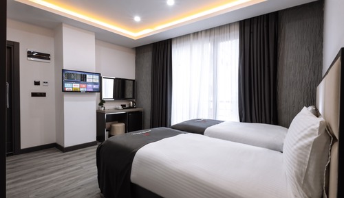 Deluxe Twin Room