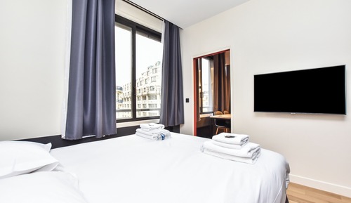 Superior Apartment, City View