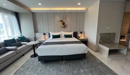 Deluxe Double Room, 1 King Bed, City View