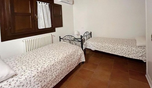 Basic Apartment, Accessible