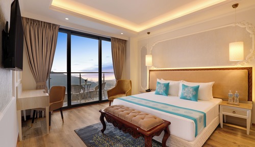 Executive Studio Suite