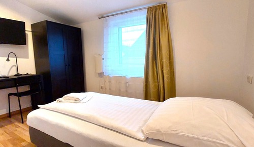 Basic Single Room, Non Smoking
