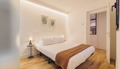 Classic Apartment, City View