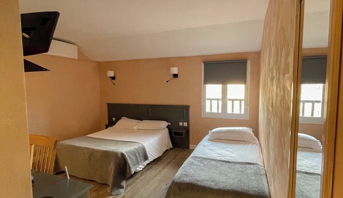 Comfort Triple Room