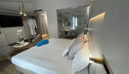 Luxury Room, 1 King Bed, Private Pool