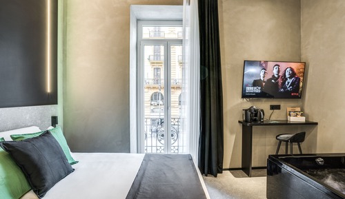 Elite Suite