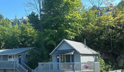 1 King Private downtown and lake view (second floor)