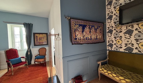 Deluxe Double Room, Private Bathroom, City View (Chateau Cos Labory)