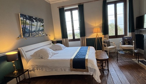 Luxury Double Room, River View (Chateau Tronquoy)