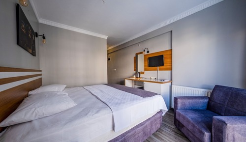 Economy Room