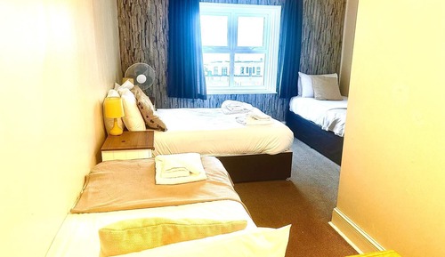 Standard Quadruple Room, Multiple Beds, Sea View