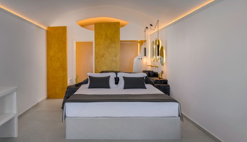 Suite with Heated Plunge Pool