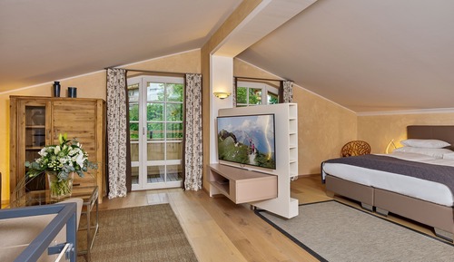 Standard Apartment Duplex (Top 11)