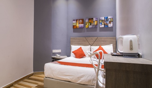 Standard Room, 1 Queen Bed