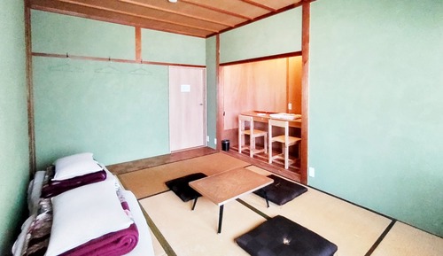Triple Room, Non Smoking, Shared Bathroom
