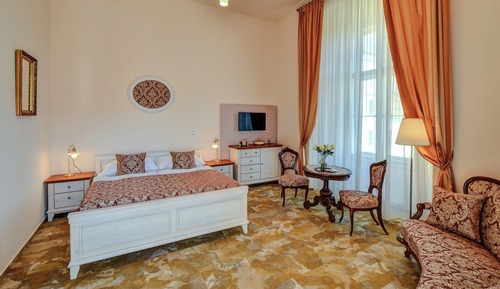 Royal Double Room